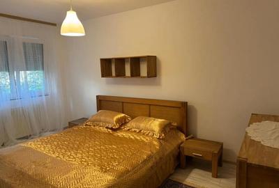 Apartament cu 3 camere semidecomandat în Circumvalațiunii - 15