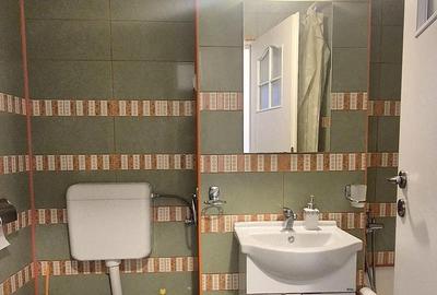 Apartament cu 3 camere nedecomandat în Răcădău