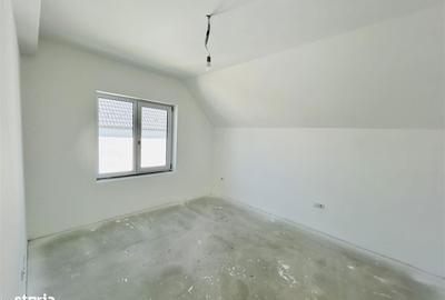 Casă cu 4 camere cu Teren 416 Mp în Cristian - 1