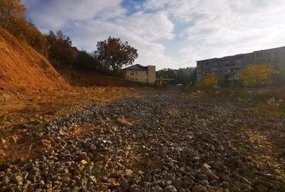 Teren intravilan 2 nivele PUZ spatii comerciale si locativ 1500 respectiv 2000 mp - 10