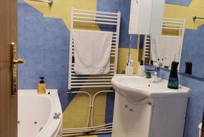 Apartament cu 3 camere decomandat în Central - 2