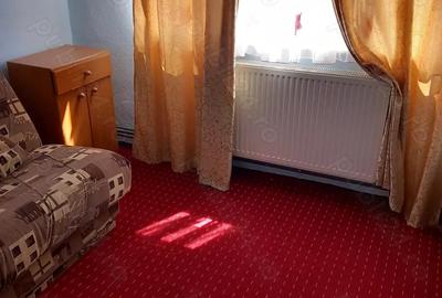 Vand in ora?ul Bumbe?ti Jiu apartament cu 3 camere, decomandat, etaj 2. - 3