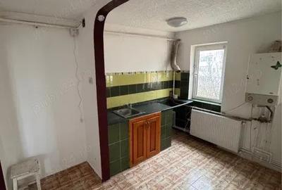Casă cu 2 camere decomandat în Micro 14 - 5