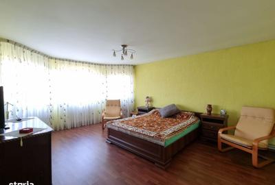 Casă cu 5 camere cu Canalizare în Brănești - 1