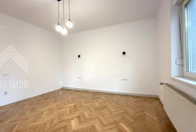 Apartament 3 camere, CENTRU, str.Neagra, balcon, parcare, pet friendly, renovat Apartament 3 camere, CENTRU, str.Neagra, balcon, parcare, pet friendly, renovat - 3