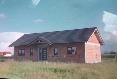 Casă cu 3 camere în Central