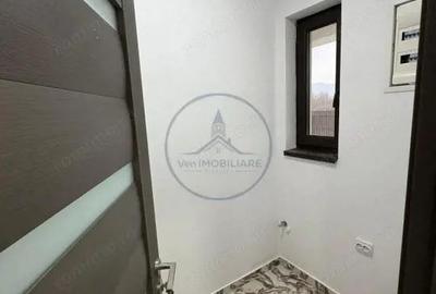 Casa de vanzare 143 mp, teren 700 mp Zona Aerodrom - 10