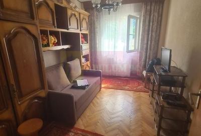 Apartament cu 3 camere decomandat în Malul Spitalului