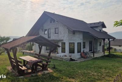 Casă cu 4 camere în Central - 5