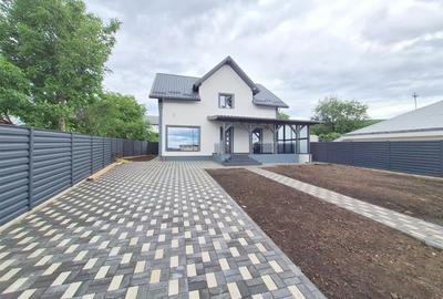 Casa noua P+M ,in Hemeius, aproape de Primarie, 413 mp  teren