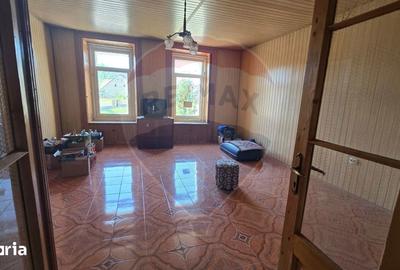 Casă cu 5 camere cu Teren 322 Mp în Central - 10