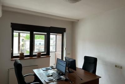 Apartament cu 4 camere decomandat, mobilat în Cotroceni - 10