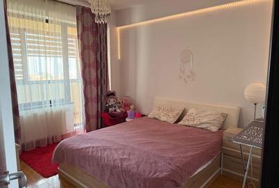 Apartament cu 3 camere decomandat în Palazu Mare - 2