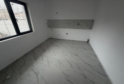 Casă individuală cu 3 camere cu Canalizare în Central - 13