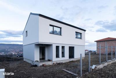 Casă cu 4 camere în Chinteni - 3