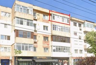 Apartament de vânzare,3 cameră decomandat vis-a-vis de Spitalul Municipal - 2