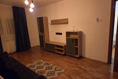 Apartament cu 2 camere decomandat, mobilat în Basarabia