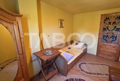 Casa de vanzare 6 camere loc de relaxare garaj teren 669mp Cornatel - 11