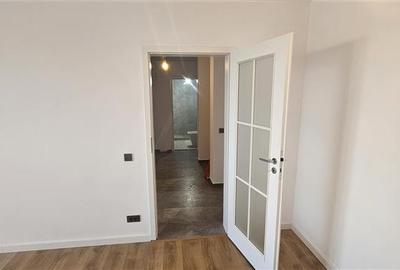 Apartament cu 2 camere decomandat în Titan - 4