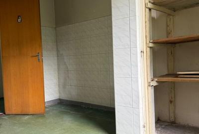 Vand apartament 4 camere, decomandat, etaj 1 - Rahova, Sos.Salaj - 8