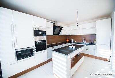 Apartament cu 5 camere decomandat în Central - 7