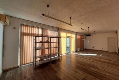 Birou, de 55 mp, în Alfa - 1