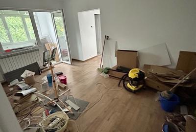 Apartament cu 3 camere semidecomandat în Exterior Vest - 1