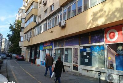 Spațiu comercial, de 167 mp, în Central - 3