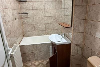 Garsonieră decomandată în Cetate