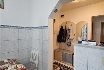 Apartament cu 3 camere decomandat în Central - 8