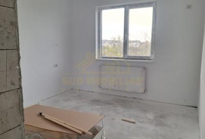 Casă cu 4 camere cu Canalizare în Central - 16