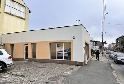 Spațiu comercial, de 89 mp, în Decebal - 7