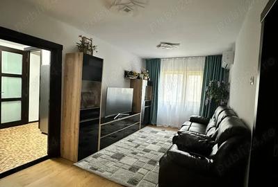 Apartament cu 4 camere decomandat în Central - 2
