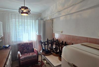 3 camere de vanzare, etajul 1, ultracentral , Focsani - 14