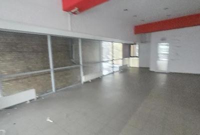 Spațiu comercial, de 450 mp, în Central - 6