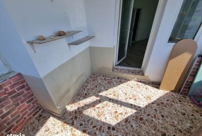 Apartament cu 3 camere, mobilat în Tomis I