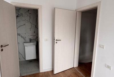 Casă cu 4 camere cu Teren 300 Mp în Păulești - 2