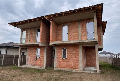 Duplex cu 4 camere cu Teren 330 Mp în Moșnița Nouă - 1