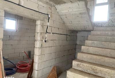 Casă cu 5 camere cu Teren 2200 Mp în Vicovu de Sus - 15