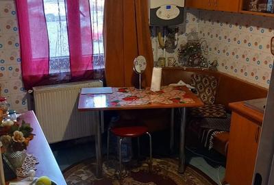 Apartament cu 3 camere în Tractorul - 4