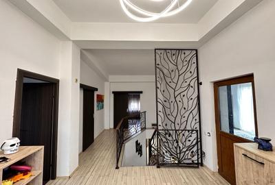 Casă individuală cu 7 camere cu Canalizare în Berceni - 3