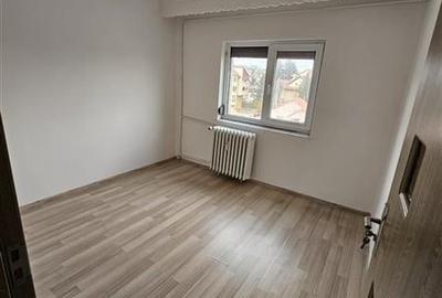 Apartament 3 Camere Zona Centrala - 4