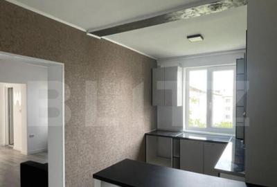 ????Apartament spa?ios cu 3 camere de vanzare in Beclean - 4