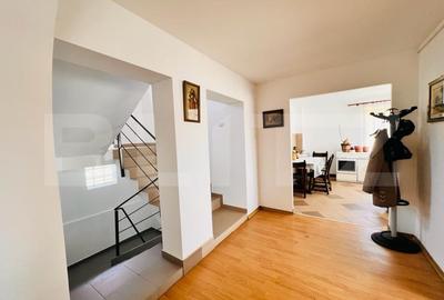 Casă individuală cu 10 camere cu Canalizare în Mociu - 6