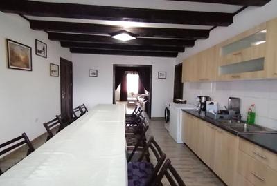 Casă individuală cu 7 camere cu Canalizare în Dângău Mare