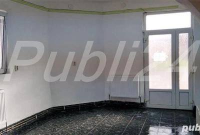 Spațiu comercial, de 50 mp, în Central - 7