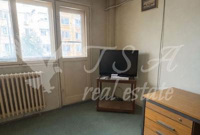 Apartament cu 3 camere decomandat în Rahova - 3
