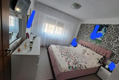 Apartament cu 3 camere decomandat în Central - 1