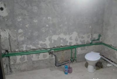 Casă cu 5 camere cu Teren 220 Mp în Brătianu