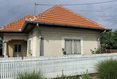 Casă cu 4 camere în Băilești - 3